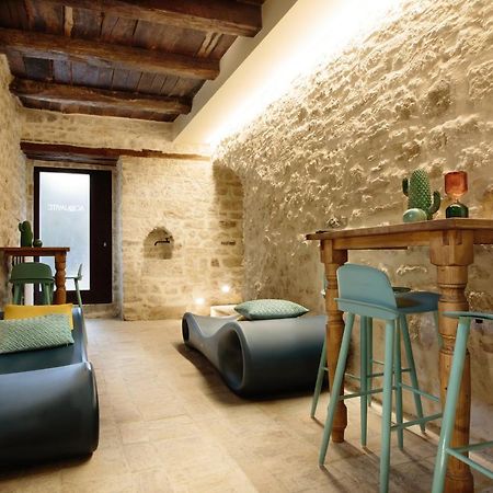 Palazzo Cannavina Suite & Private Spa Campobasso Extérieur photo